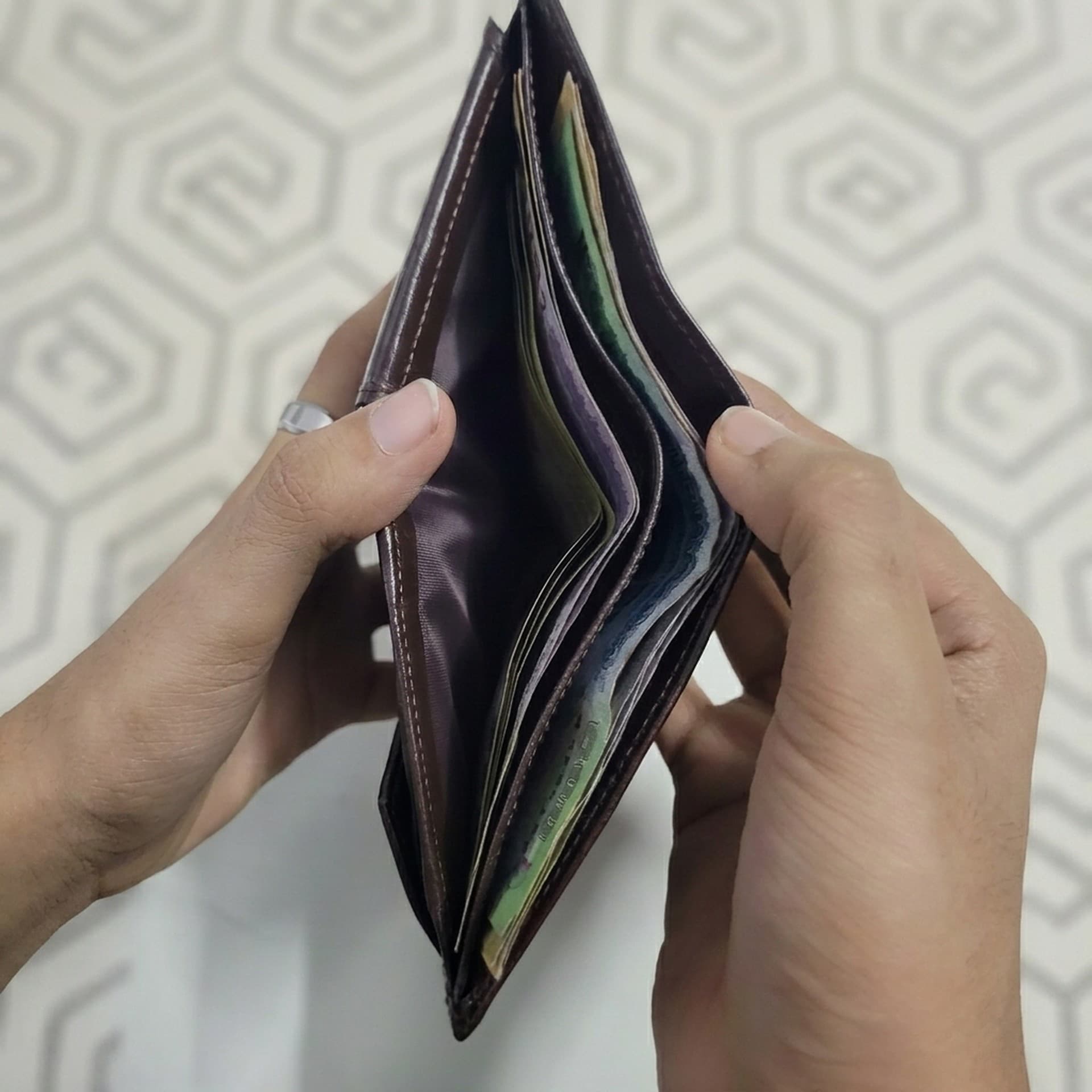ID Flap Semi-Long Bifold Wallet with Coin & Zip Compartments thumbnail 7